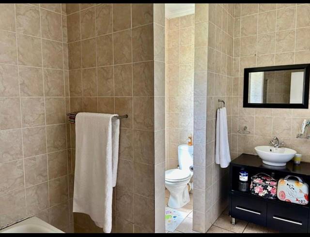 3 BEDROOM HOUSE FOR SALE IN SONNEVELD